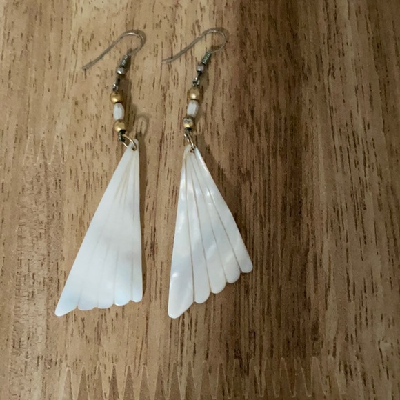 Sale! Seashell Earrings - Picture 1 of 1